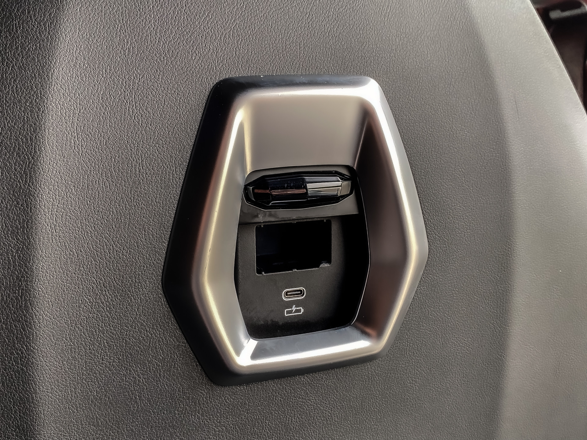 BMW XM 748PK V8 PHEV Label Red 30 kWh | BMW occasion