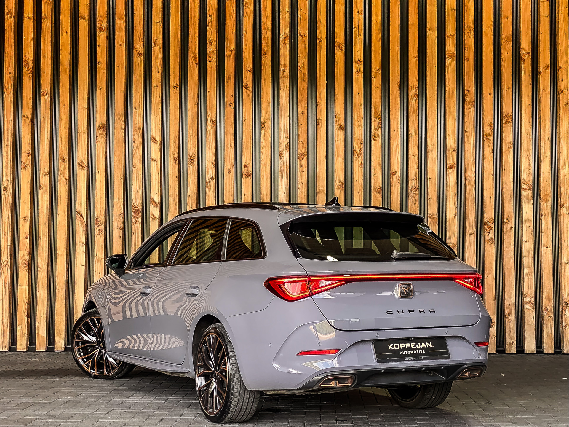 CUPRA Leon Sportstourer 1.4 e-Hybrid VZ 245PK Automaat | CUPRA occasion