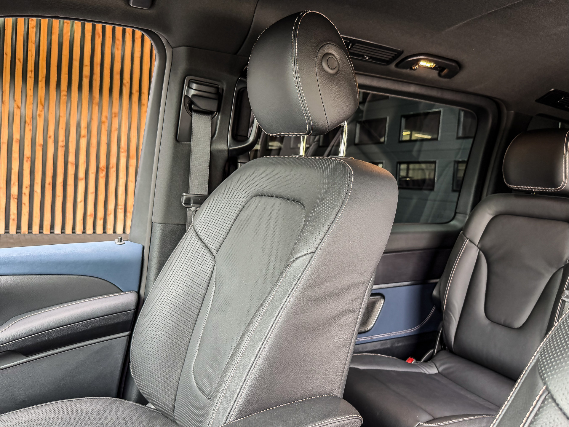 Mercedes-Benz EQV 300 AMG L2 90kWh 8-Persoons | Mercedes-Benz occasion