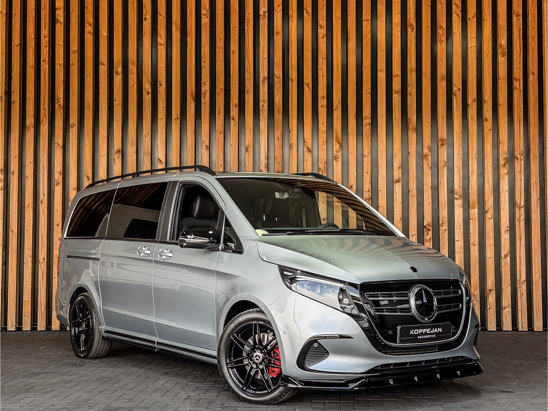 Mercedes-Benz EQV 300 AMG L2 90kWh 8-Persoons | Mercedes-Benz occasion