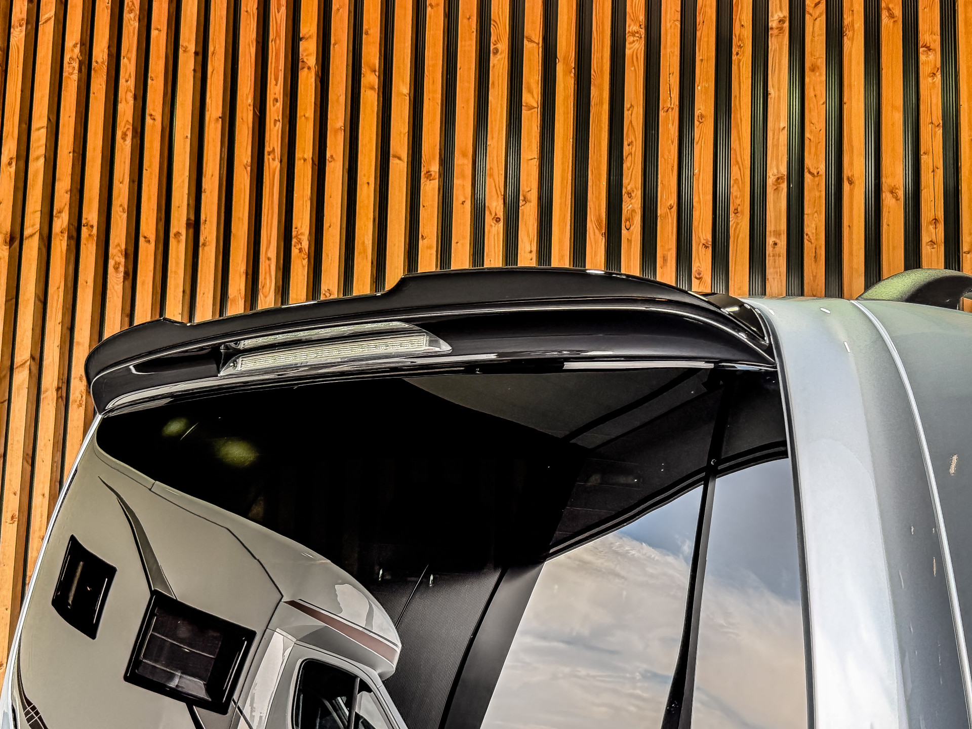 Mercedes-Benz EQV 300 AMG L2 90kWh 8-Persoons | Mercedes-Benz occasion