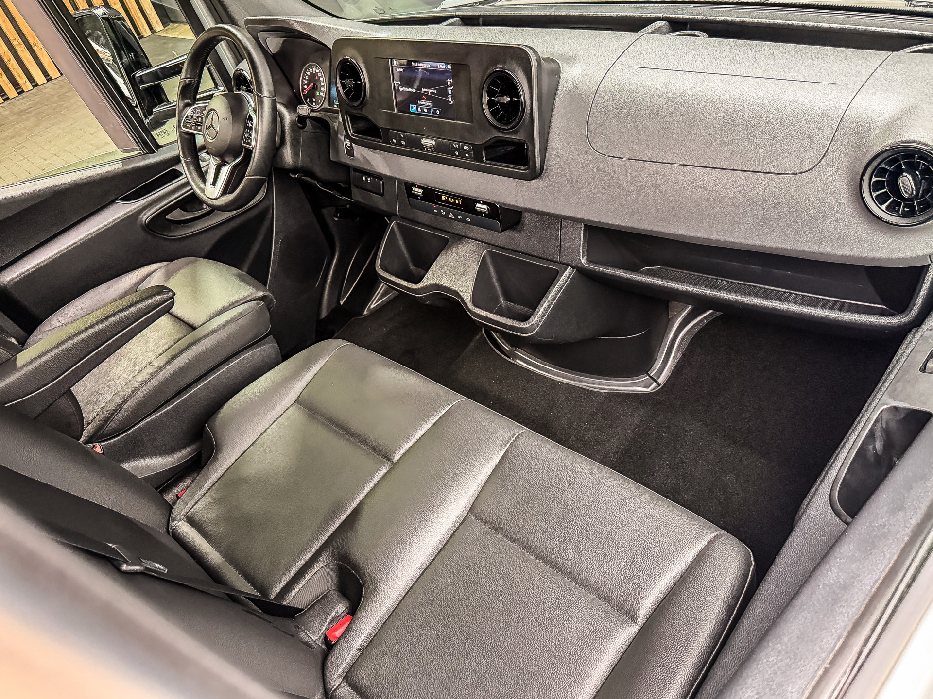 Mercedes-Benz Sprinter 319 3.0 CDI V6 190PK Automaat N1 Kilometerheffing vrij | Mercedes-Benz occasion