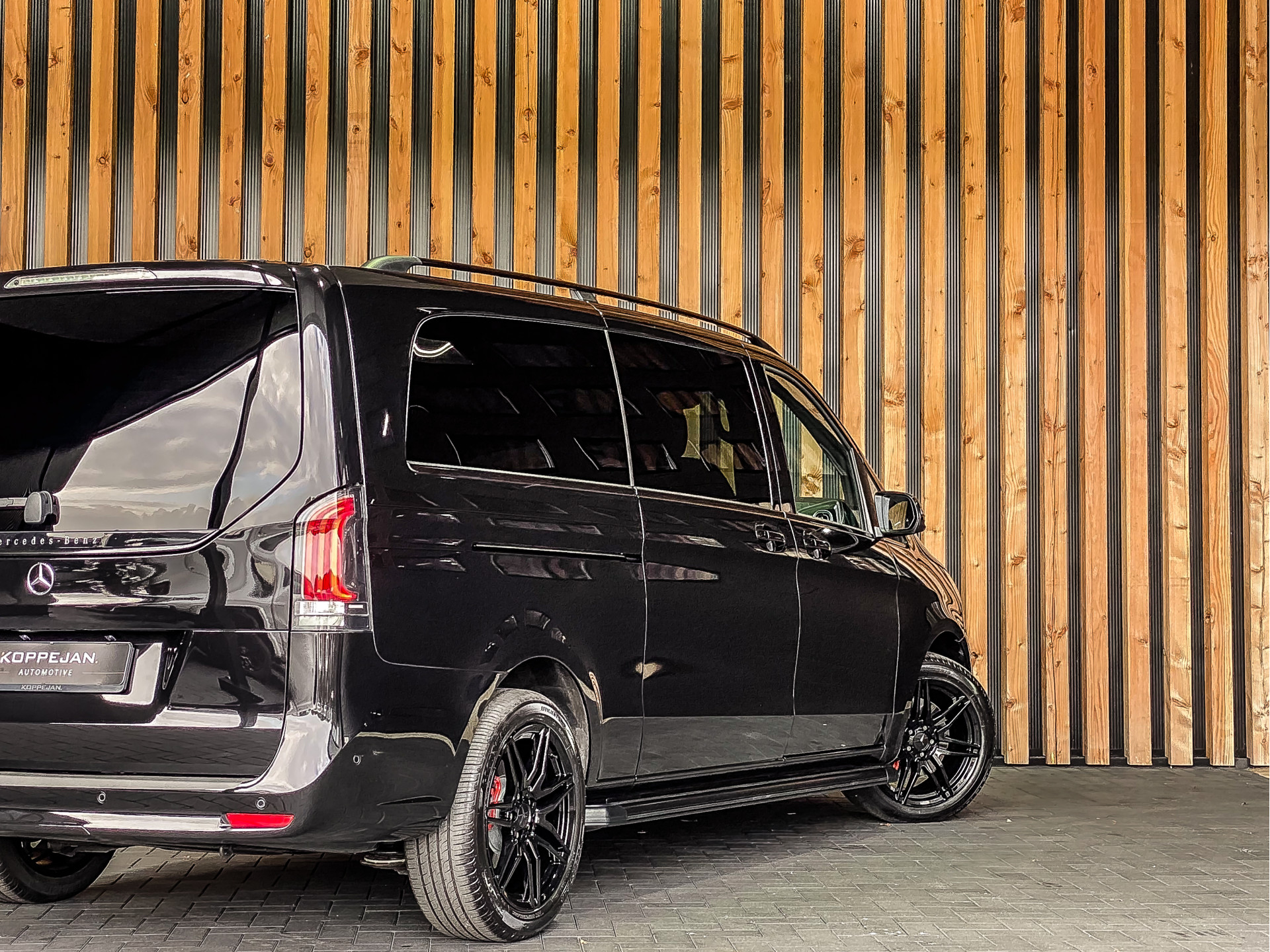 Mercedes-Benz V-Klasse 300d Extra Lang Avantgarde Dubbele Cabine | Mercedes-Benz occasion