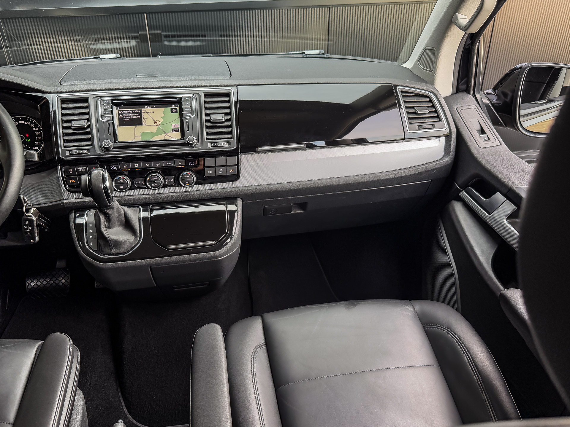 Volkswagen Caravelle 2.0 TDI 204PK DSG Highline Dubbele Cabine | Volkswagen occasion