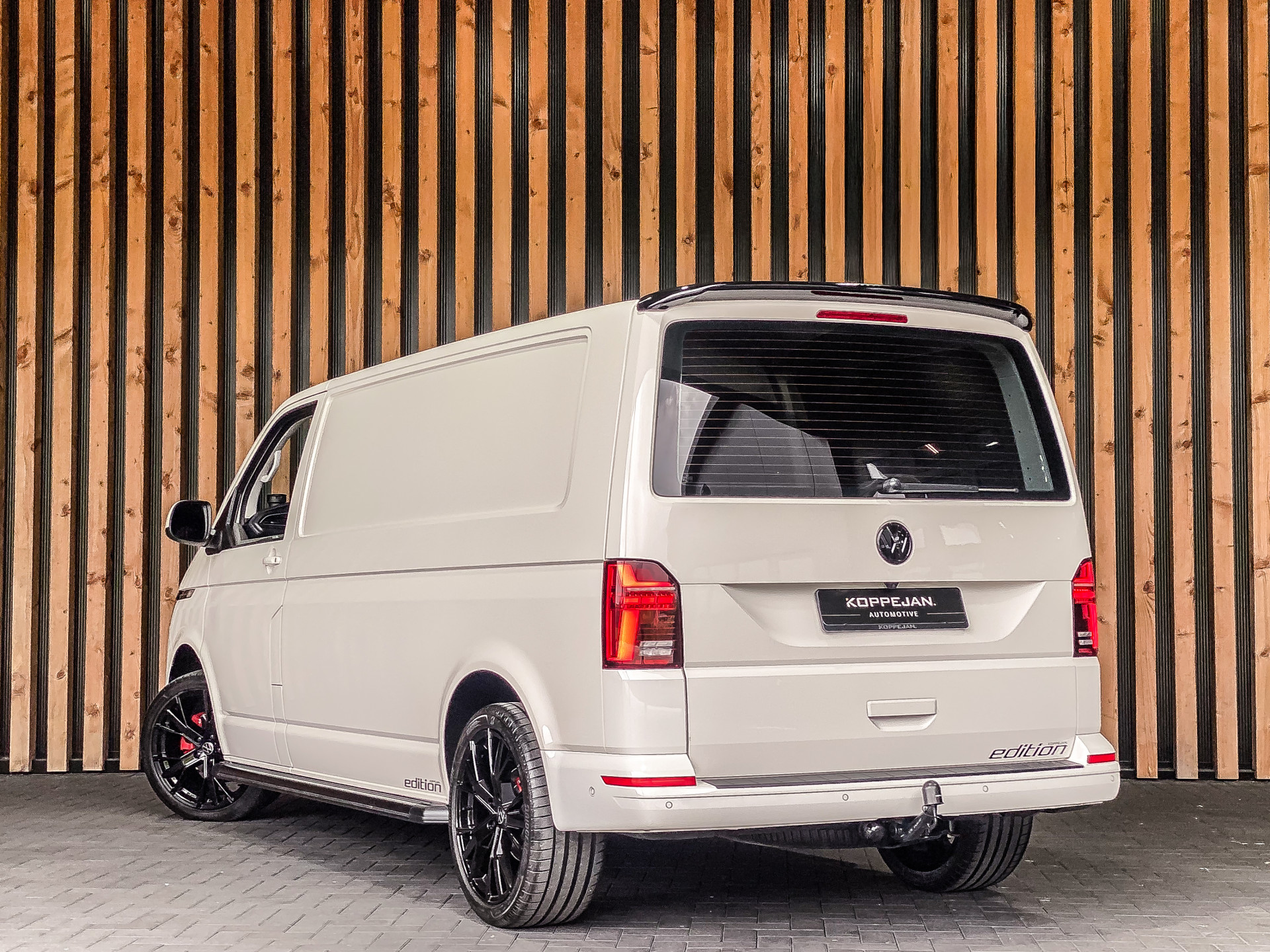 Volkswagen Transporter 2.0 TDI 150PK DSG 4Motion L2H1 Bestelwagen | Volkswagen occasion