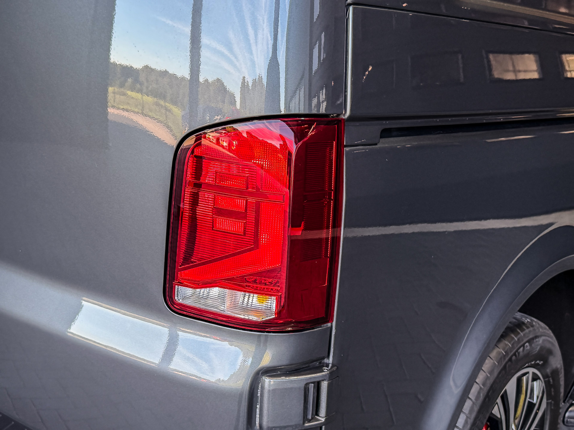 Volkswagen Transporter 2.0 TDI 150PK DSG Bestelwagen L1H1 | Volkswagen occasion