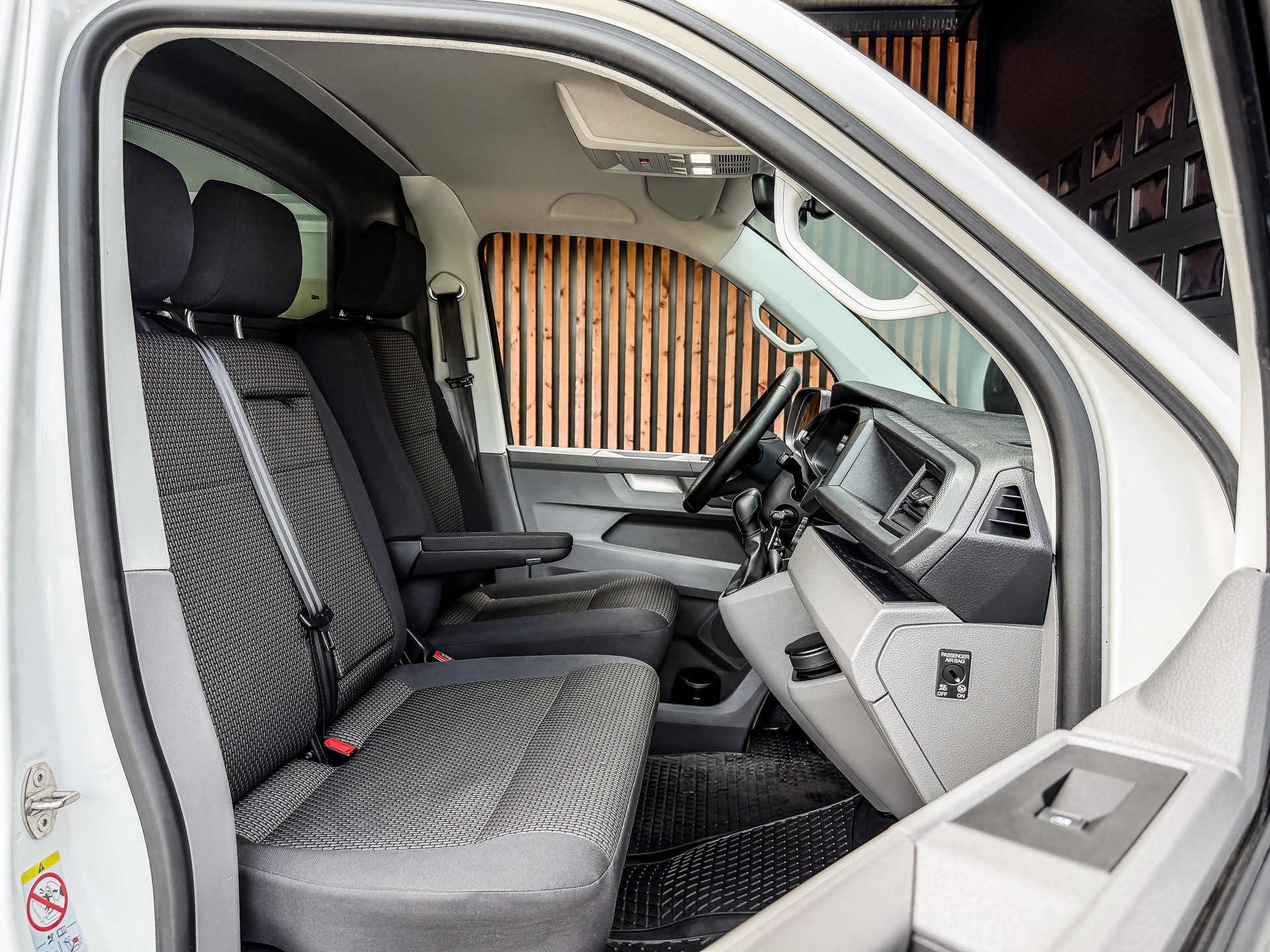 Volkswagen Transporter 2.0 TDI 150PK DSG Bestelwagen L1H1 | Volkswagen occasion