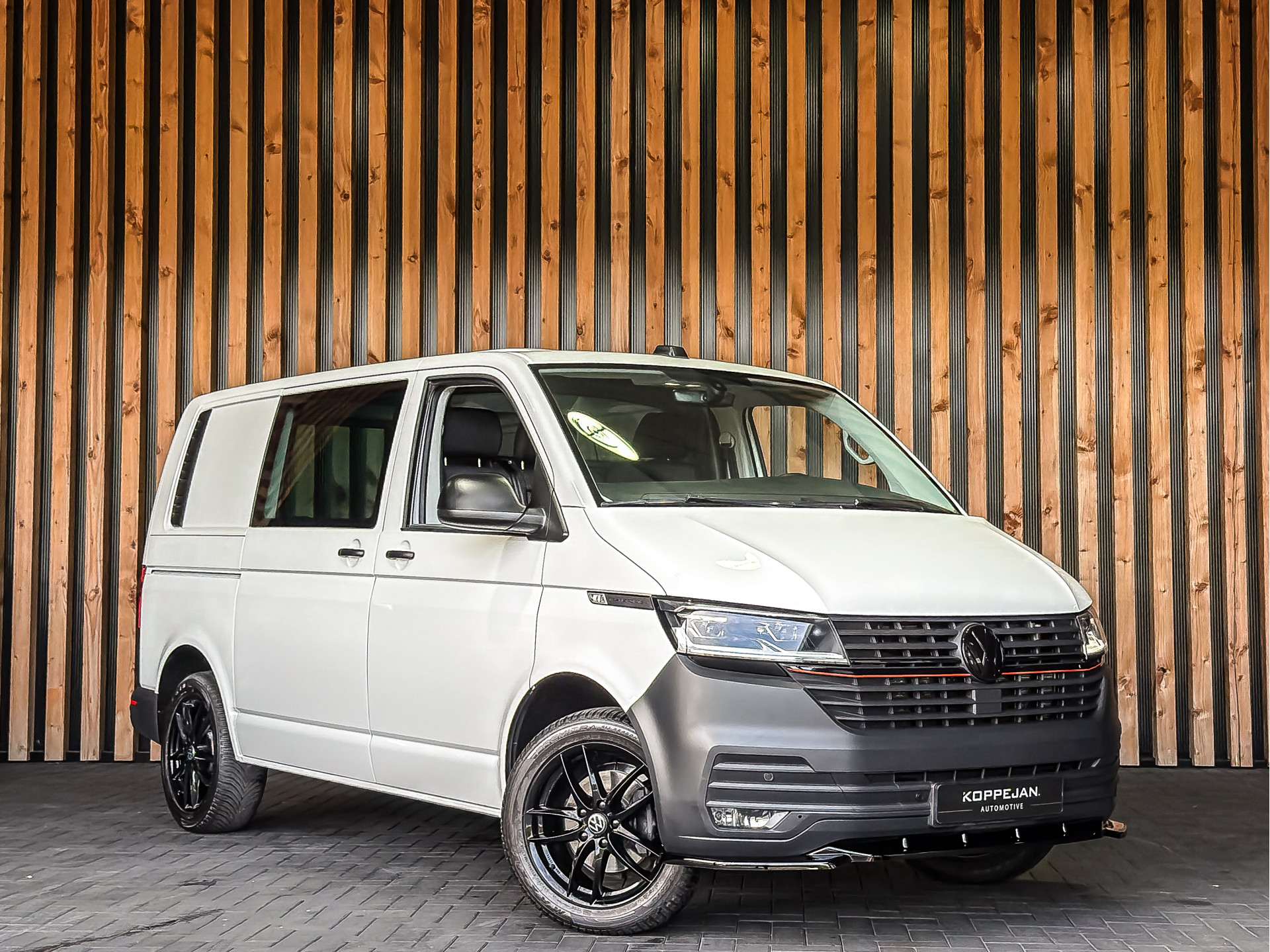 Volkswagen Transporter 2.0 TDI 150PK DSG Bestelwagen L1H1 | Volkswagen occasion