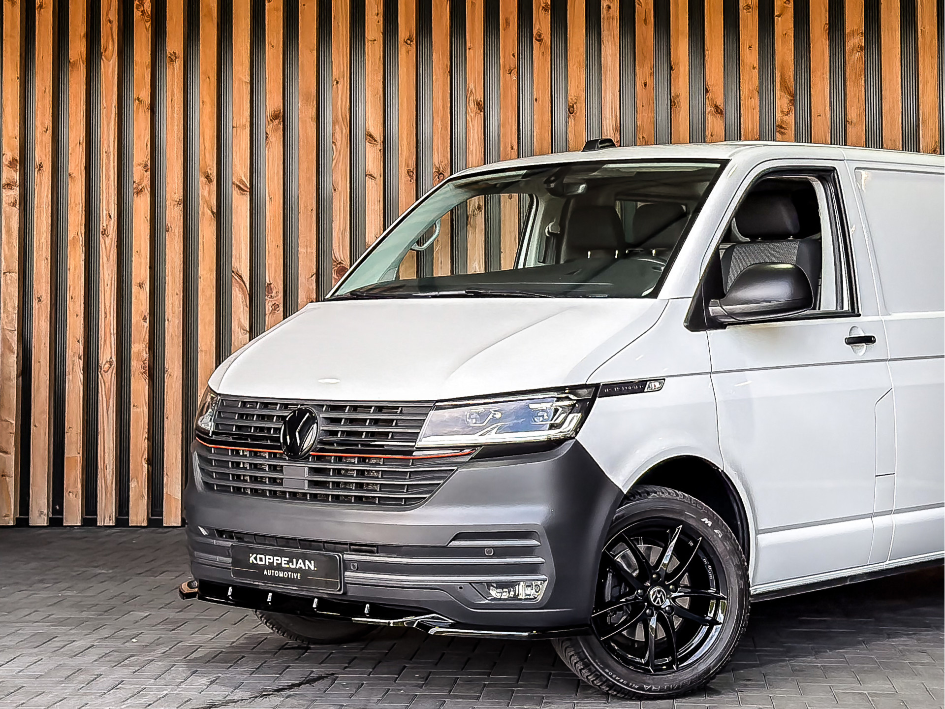 Volkswagen Transporter 2.0 TDI 150PK DSG Bestelwagen L1H1 | Volkswagen occasion