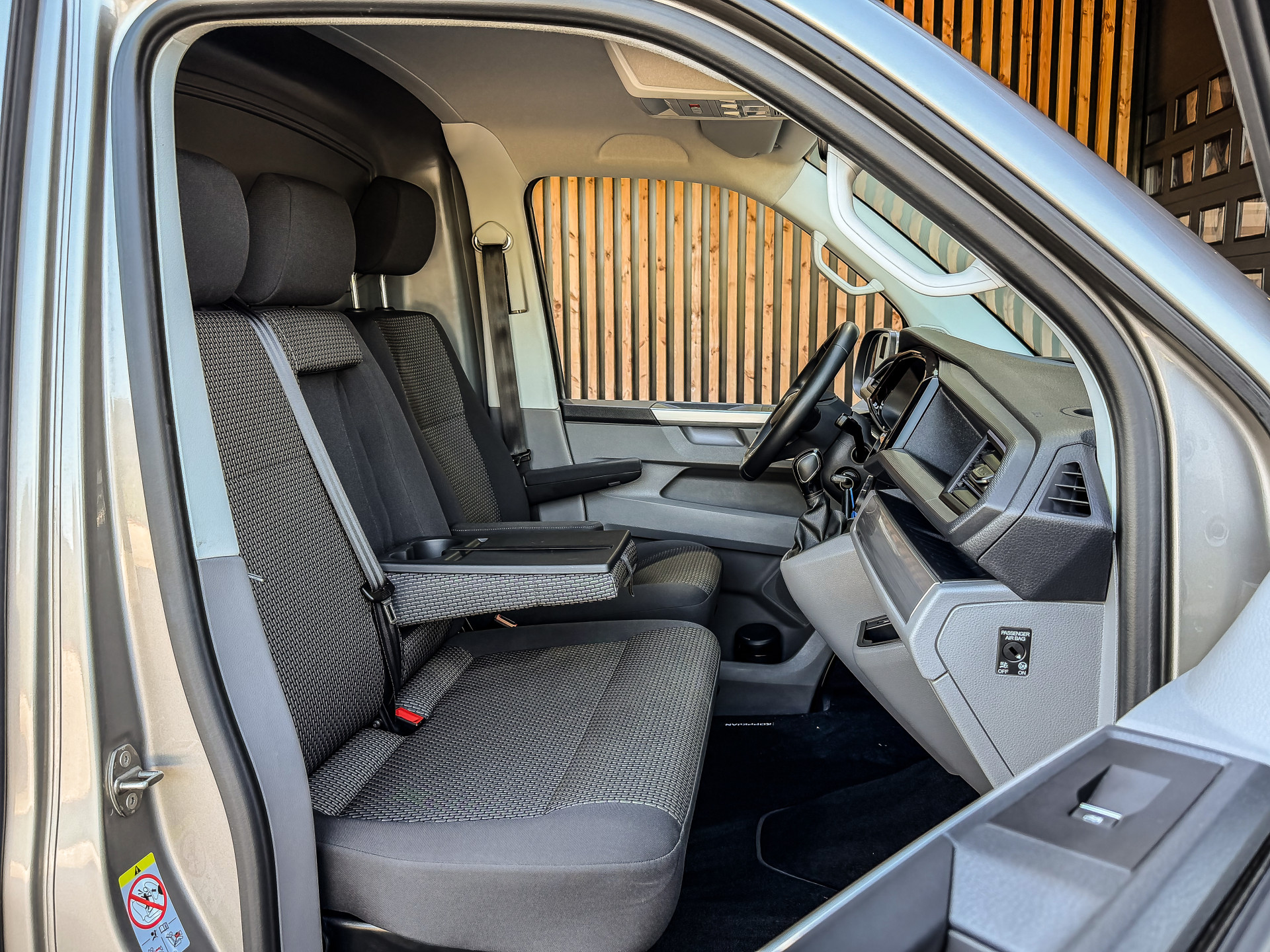 Volkswagen Transporter 2.0 TDI 150PK DSG Bestelwagen L2H1 | Volkswagen occasion