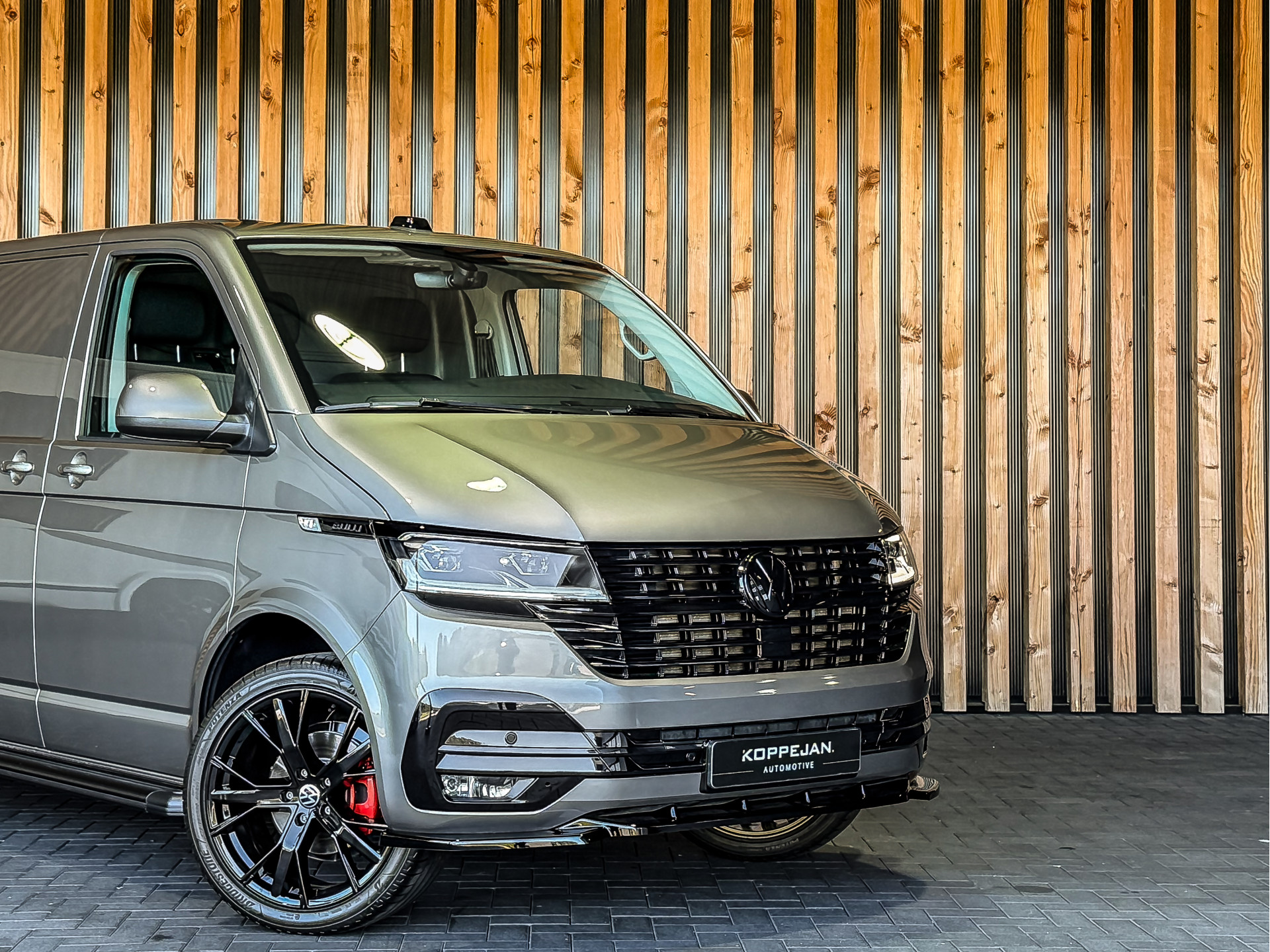 Volkswagen Transporter 2.0 TDI 150PK DSG Bestelwagen L2H1 | Volkswagen occasion