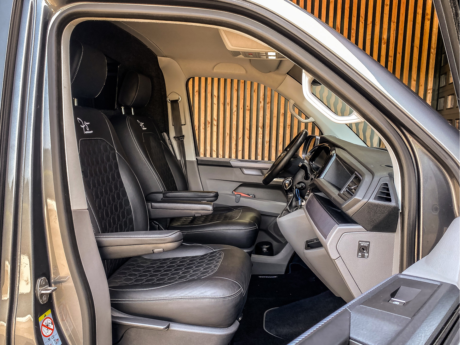 Volkswagen Transporter 2.0 TDI 150PK DSG L2H1 Bestelwagen | Volkswagen occasion