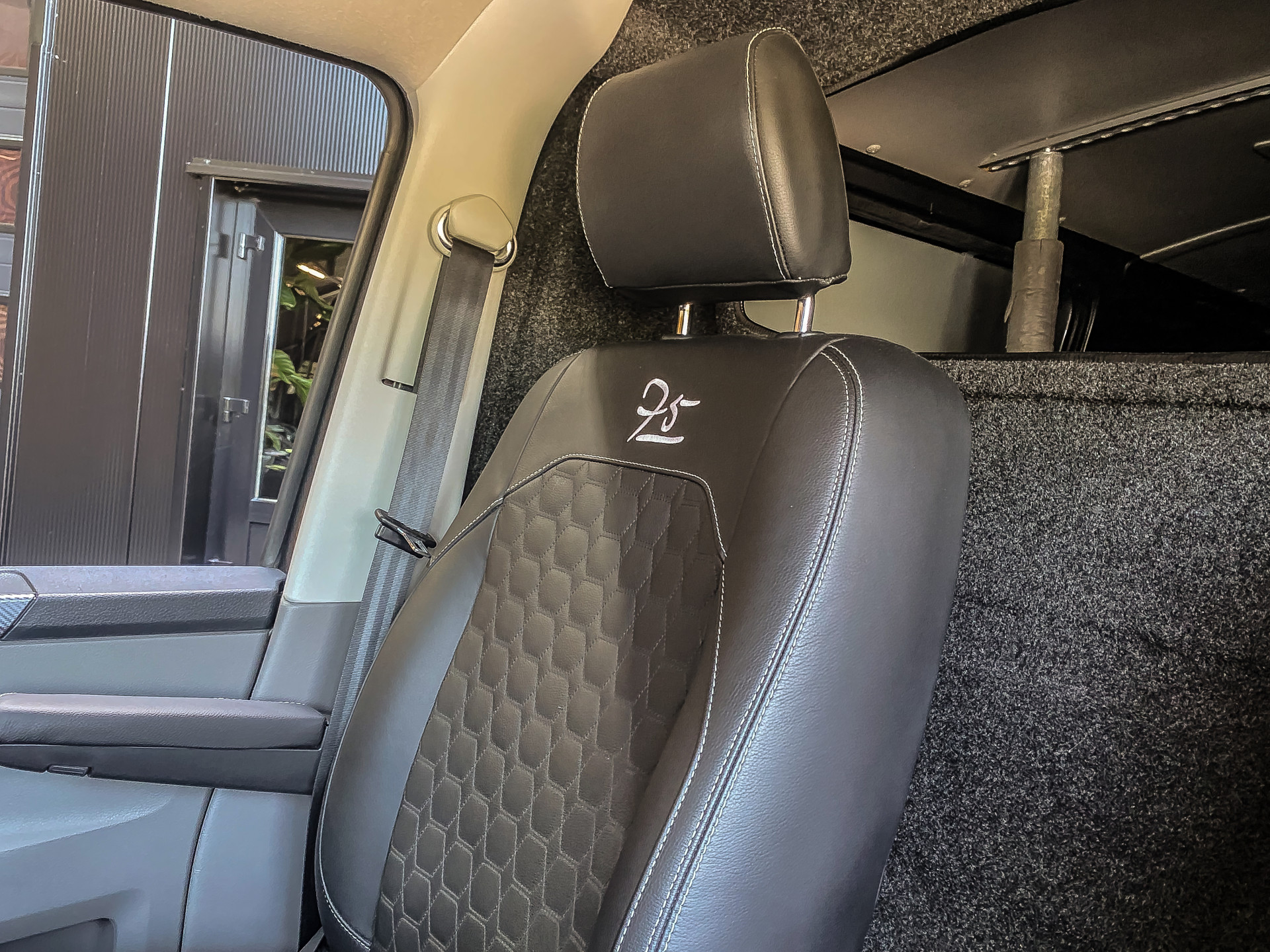 Volkswagen Transporter 2.0 TDI 150PK DSG L2H1 Bestelwagen | Volkswagen occasion