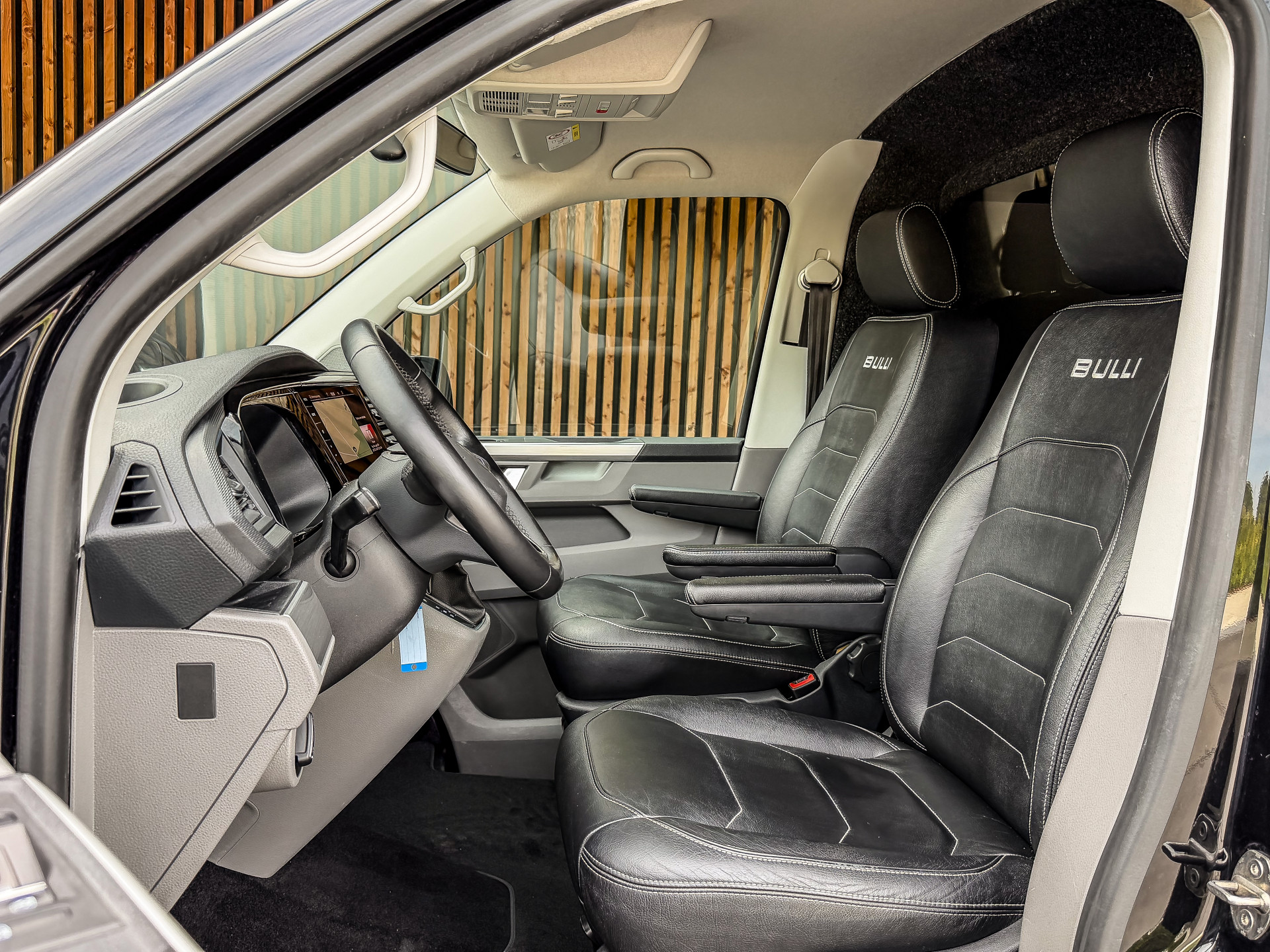 Volkswagen Transporter 2.0 TDI 204PK DSG L2H1 Bulli | Volkswagen occasion