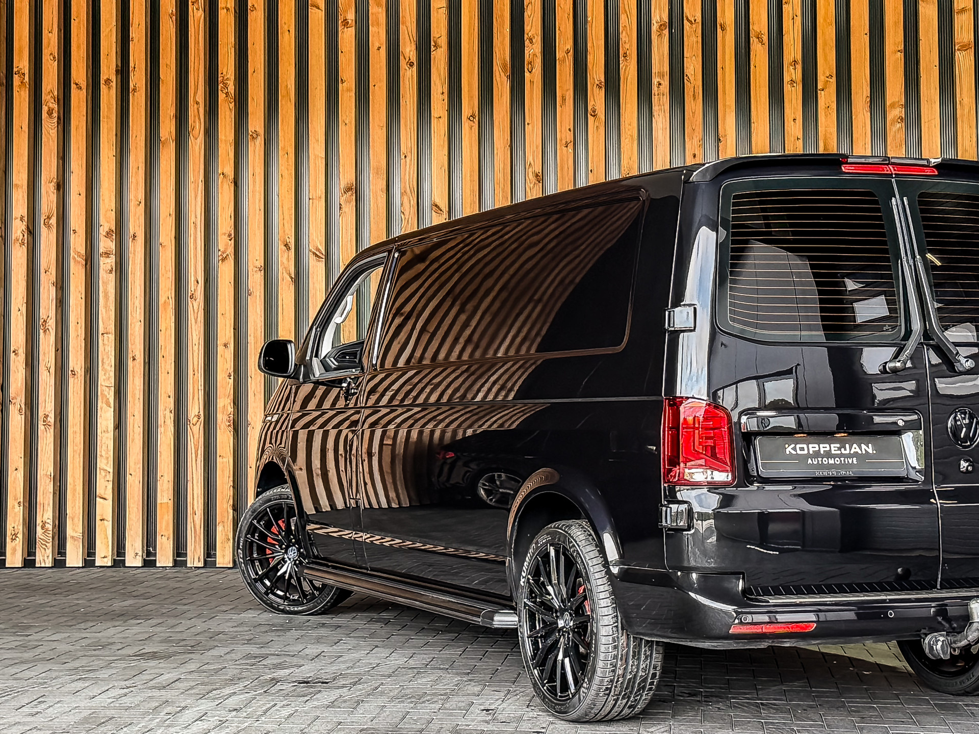 Volkswagen Transporter 2.0 TDI 204PK DSG L2H1 Bulli | Volkswagen occasion