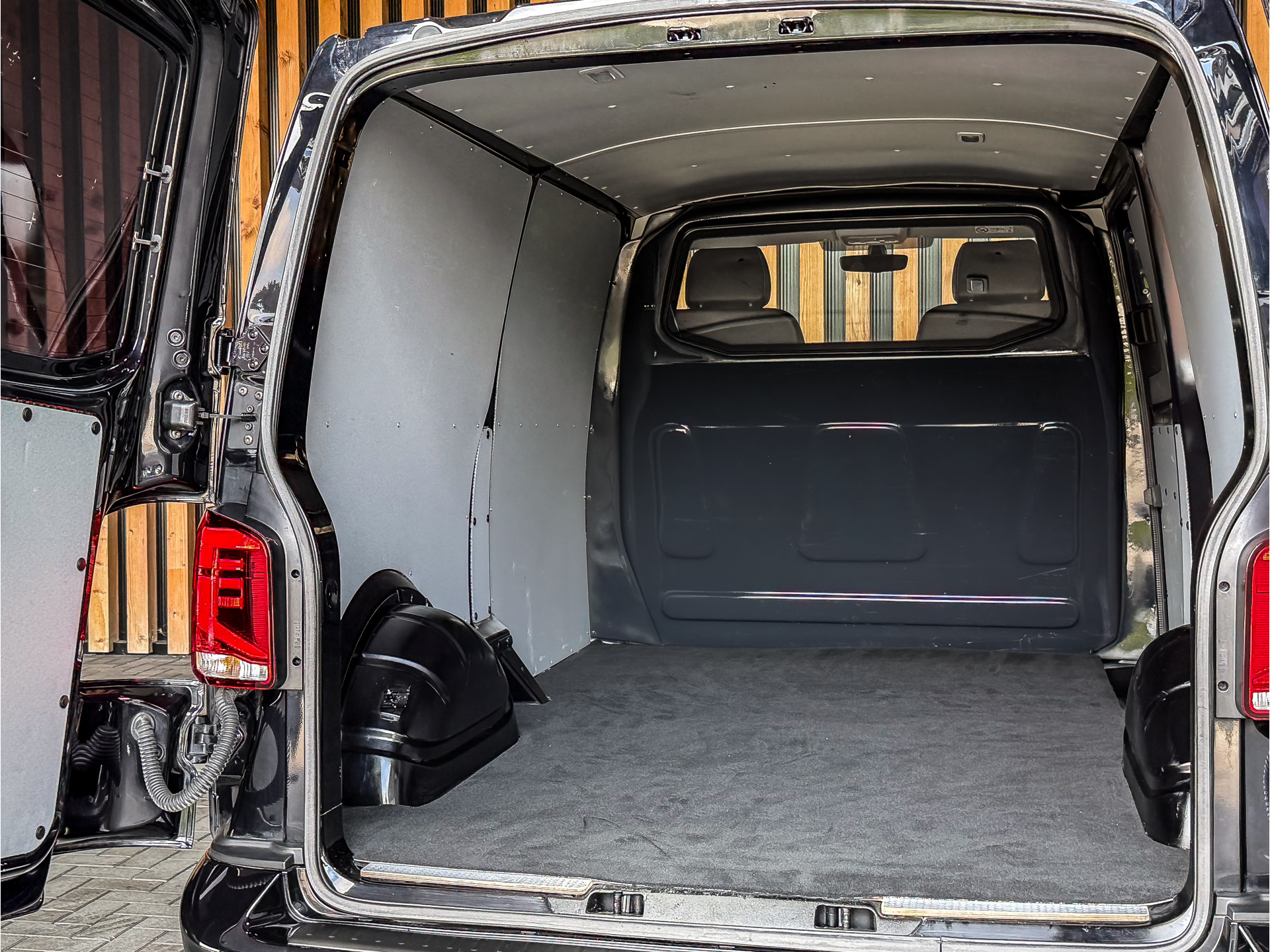 Volkswagen Transporter 2.0 TDI 204PK DSG L2H1 Bulli | Volkswagen occasion