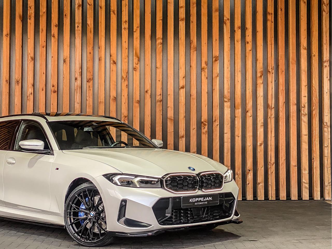 BMW 3 Serie Touring 330e 292PK xDrive High Executive M-Sport Pro | BMW occasion