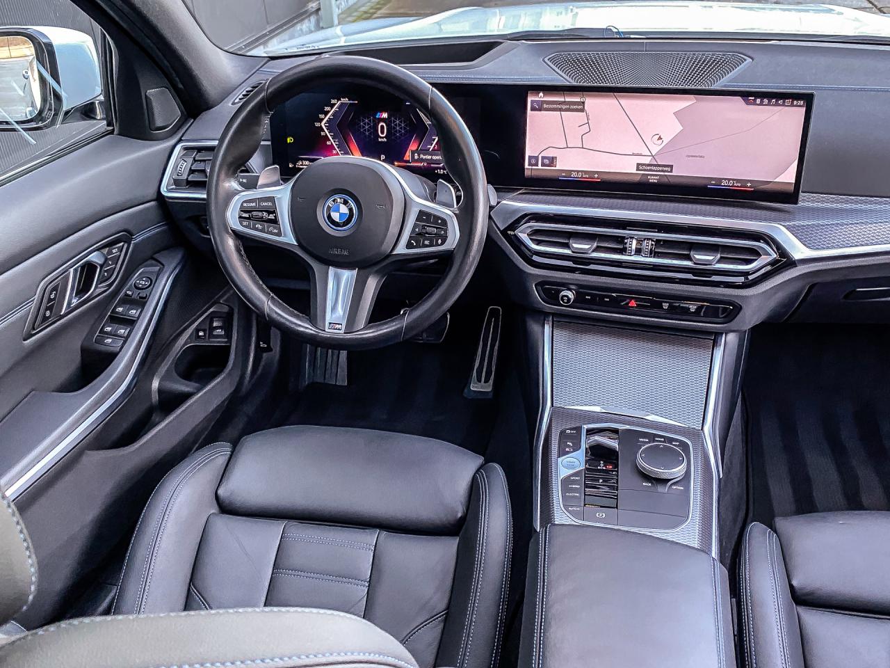 BMW 3 Serie Touring 330e 292PK xDrive High Executive M-Sport Pro | BMW occasion
