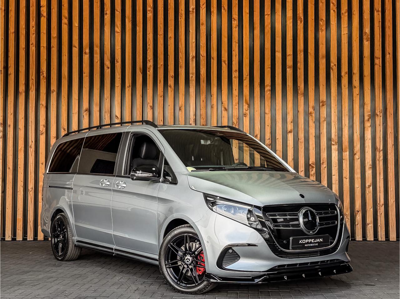 Mercedes-Benz EQV 300 AMG L2 90kWh 8-Persoons | Mercedes-Benz occasion