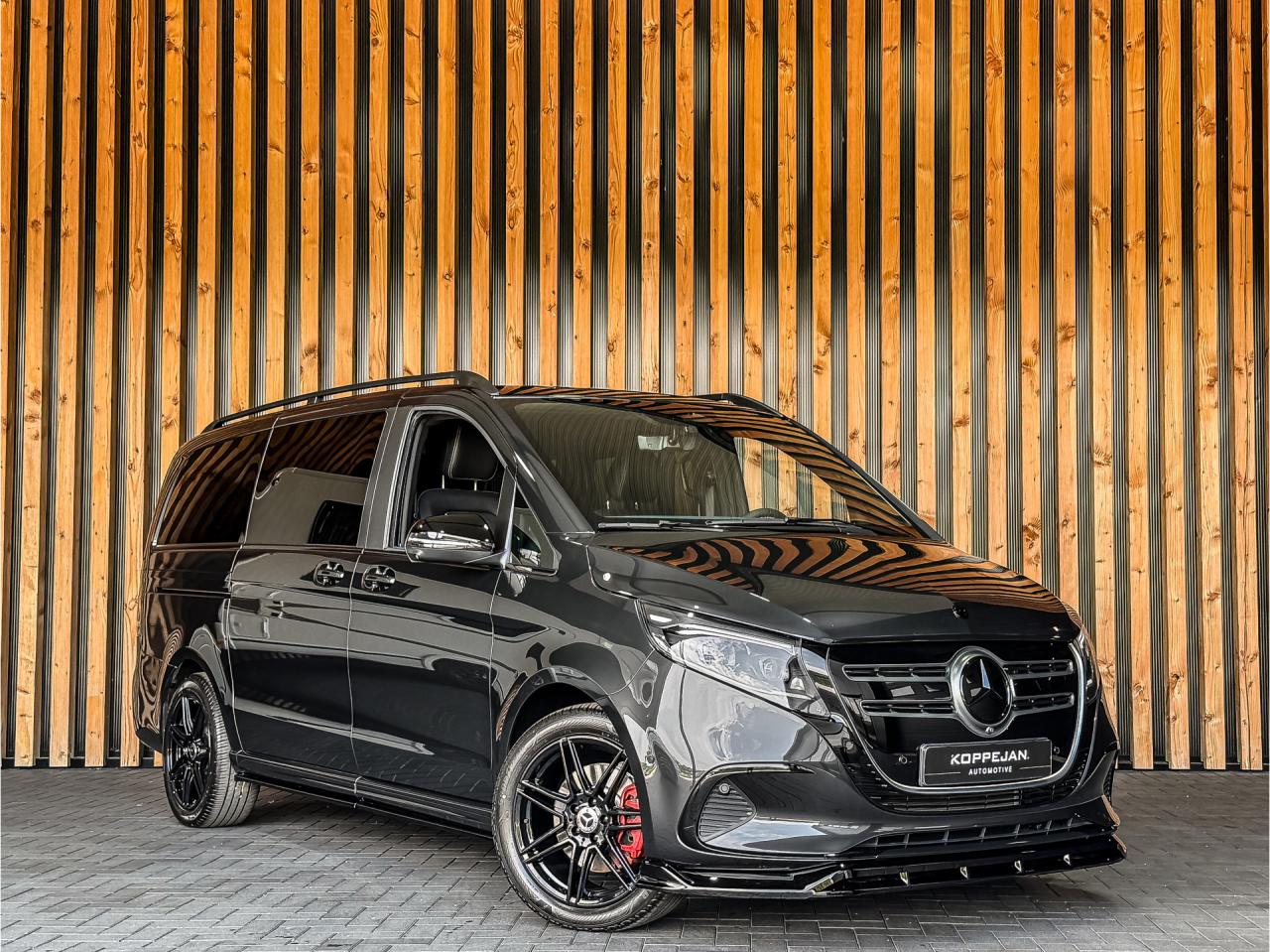 Mercedes-Benz EQV 300 AMG L2 90kWh 8-Persoons | Mercedes-Benz occasion