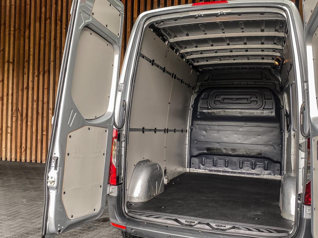 Mercedes-Benz Sprinter 1.9 CDI 150PK Automaat L2H2 Bestelwagen | Mercedes-Benz occasion
