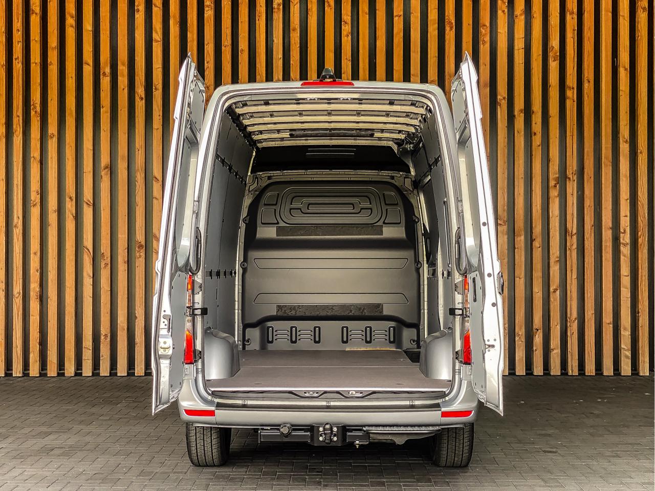 Mercedes-Benz Sprinter 319 CDI 190PK Automaat L2H2 | Mercedes-Benz occasion
