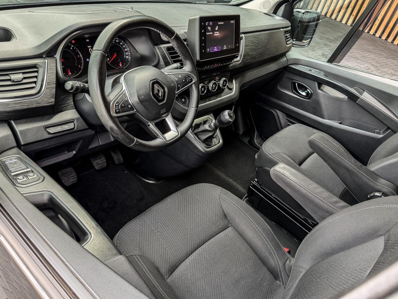 Renault Trafic 2.0 dCi 150PK Dubbele Cabine Luxe L2H1 | Renault occasion