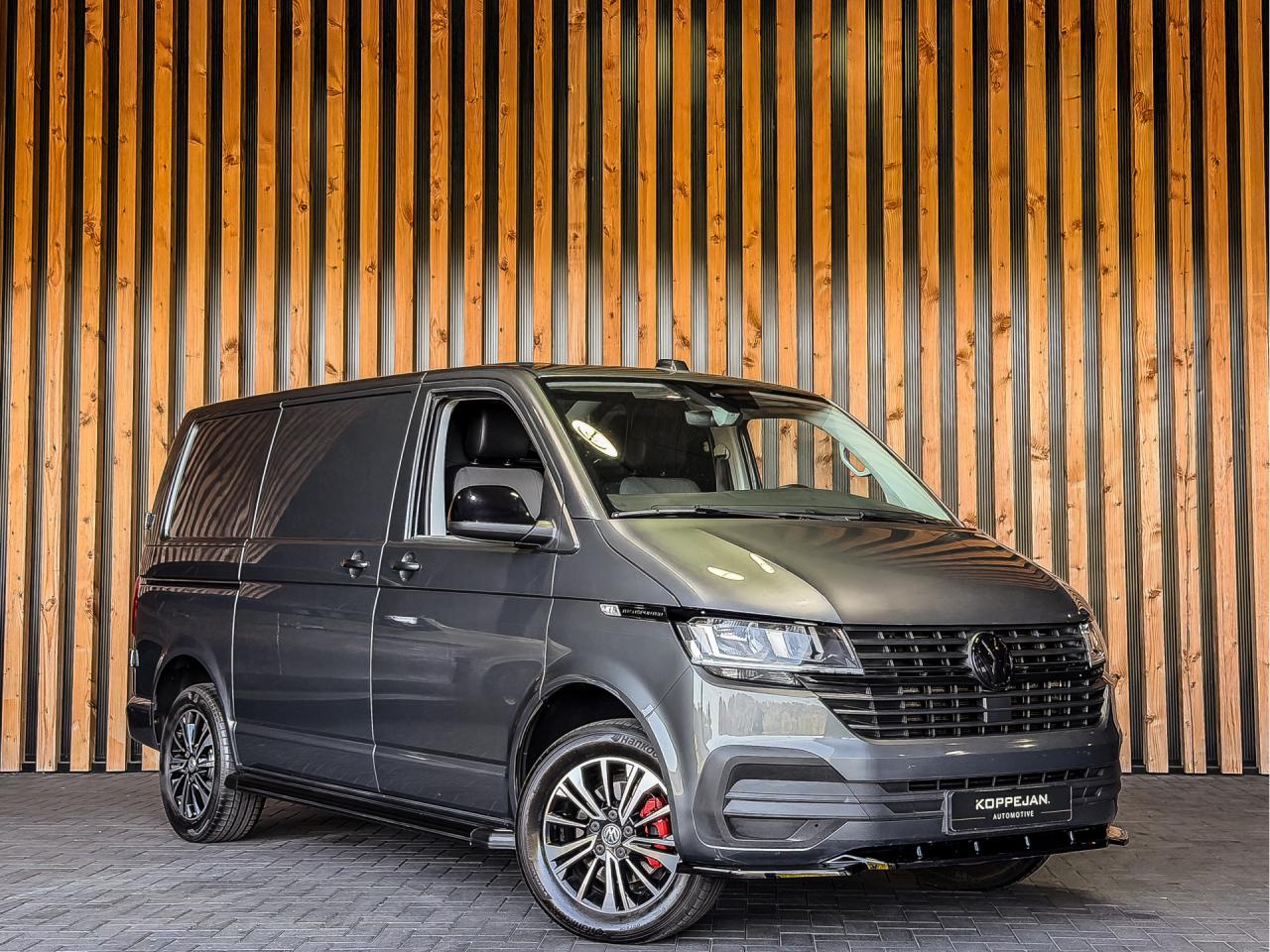 Volkswagen Transporter 2.0 TDI 150PK DSG Bestelwagen L1H1 | Volkswagen occasion