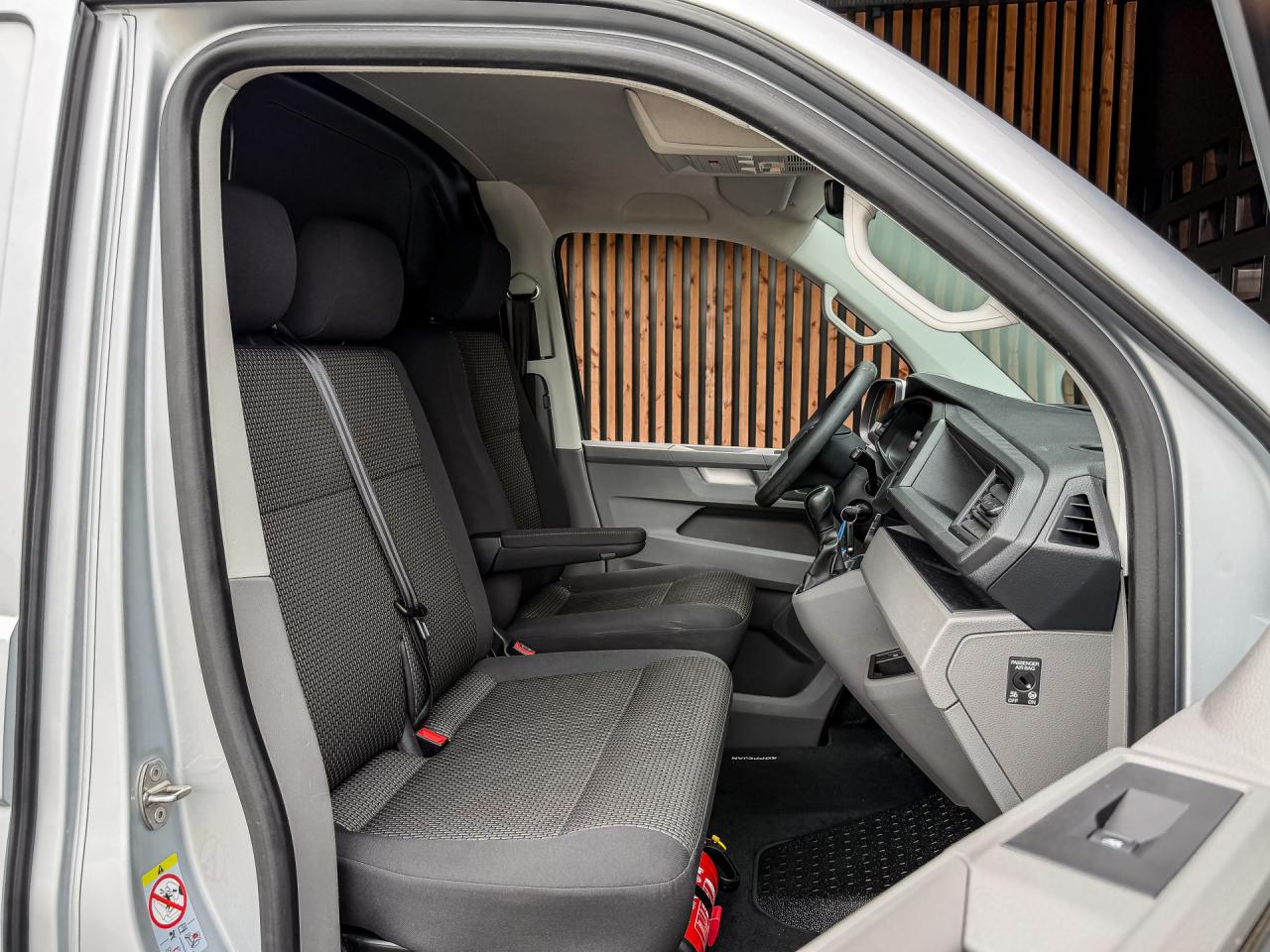 Volkswagen Transporter 2.0 TDI 150PK DSG Bestelwagen L1H1 | Volkswagen occasion