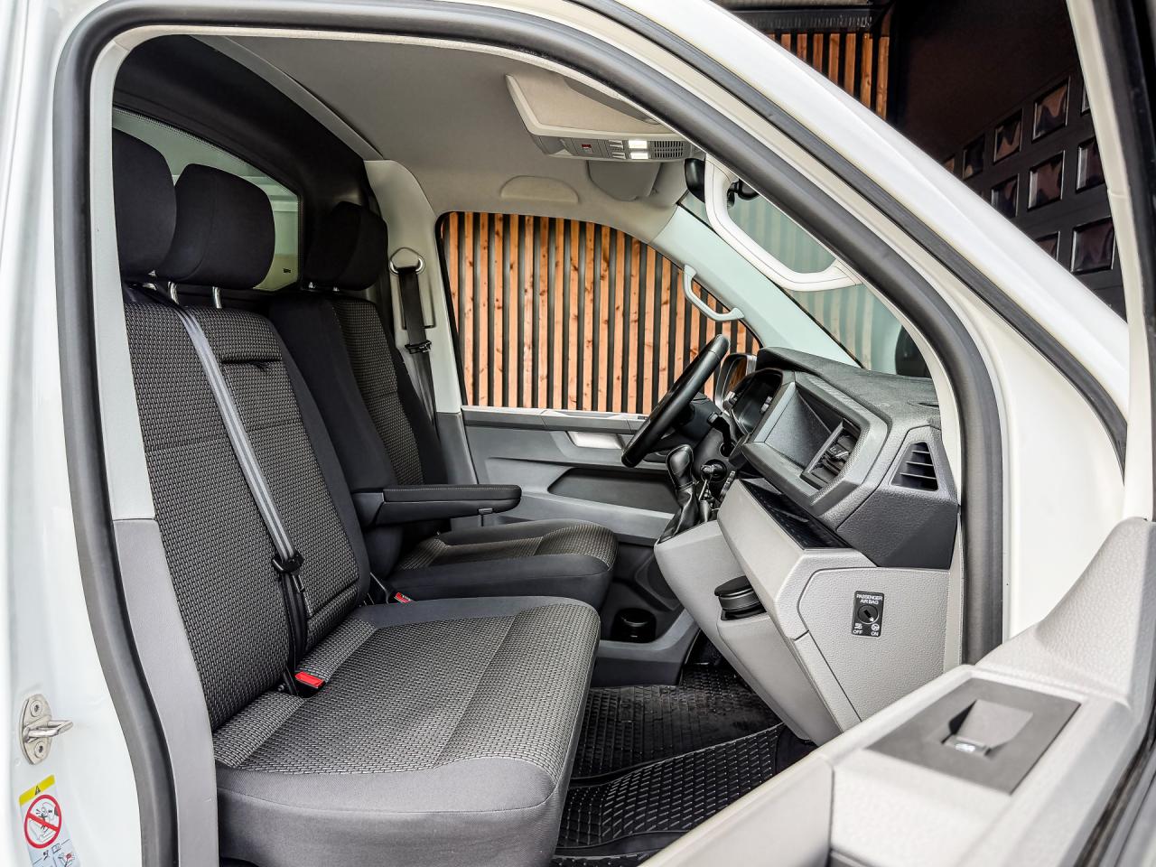 Volkswagen Transporter 2.0 TDI 150PK DSG Bestelwagen L1H1 | Volkswagen occasion