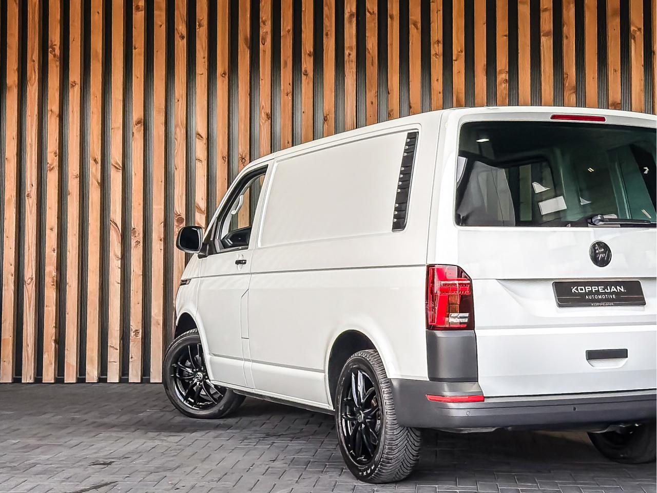 Volkswagen Transporter 2.0 TDI 150PK DSG Bestelwagen L1H1 | Volkswagen occasion