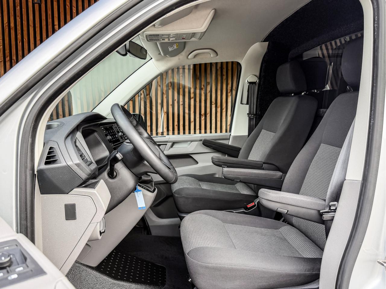 Volkswagen Transporter 2.0 TDI 150PK DSG L2H1 Marge incl. BTW en BPM | Volkswagen occasion